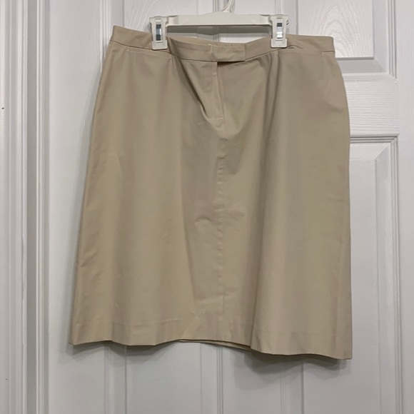 2/$10 Tahari khaki colored pencil skirt - Picture 1 of 4